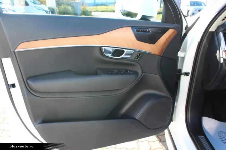 Volvo XC90 din 2021 cu 49.500 km - oferta VOL183692 - foto 16