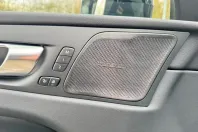 Volvo XC60 din 2023 cu 44.900 km - oferta VOL183693 - foto 15