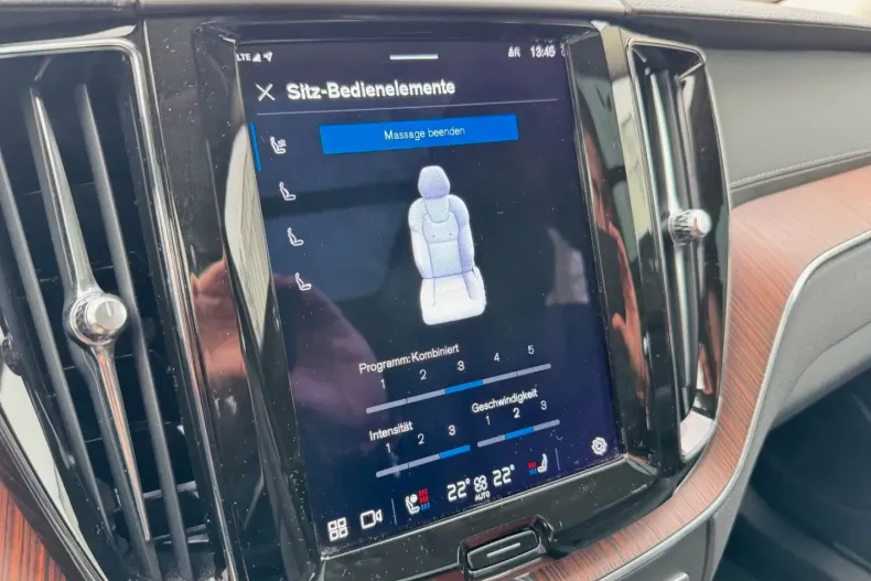 Volvo XC60 din 2023 cu 44.900 km - oferta VOL183693 - foto 18