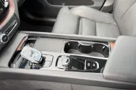 Volvo XC60 din 2023 cu 44.900 km - oferta VOL183693 - foto 22