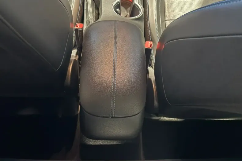 Ford Mustang din 2022 cu 37.950 km - oferta FOR183694 - foto 12