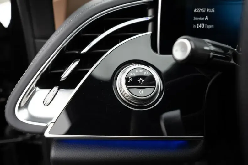 Mercedes-Benz E 200 (Clasa E) din 2025 cu 11.449 km - oferta MER183696 - foto 17