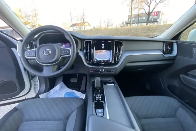 Volvo XC60 din 2021 cu 30.950 km - oferta VOL183697 - foto 8