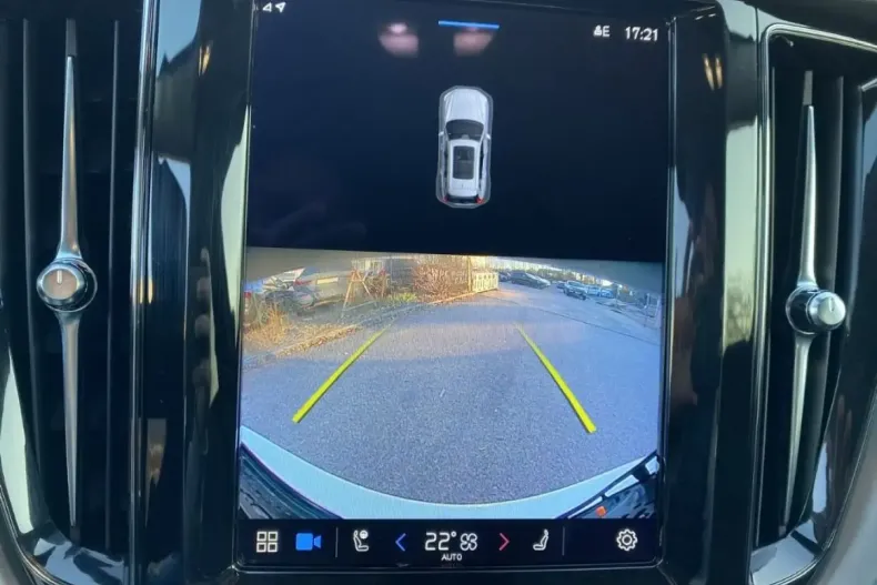 Volvo XC60 din 2021 cu 30.950 km - oferta VOL183697 - foto 11