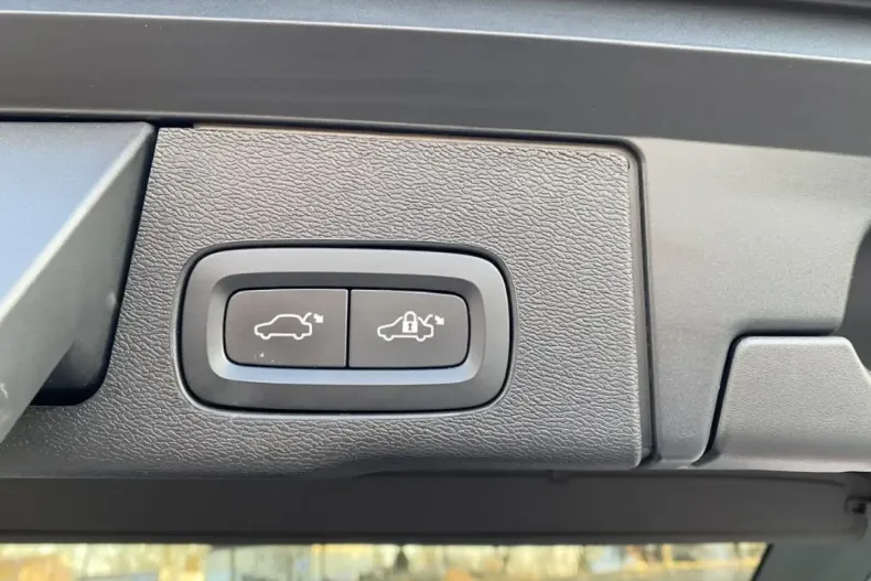 Volvo XC60 din 2021 cu 30.950 km - oferta VOL183697 - foto 17