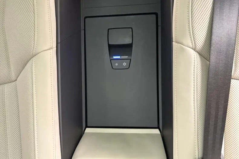 Audi A8 din 2023 cu 48.250 km - oferta AUD183699 - foto 29