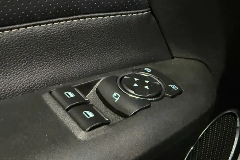 Ford Mustang din 2022 cu 34.100 km - oferta FOR183702 - foto 22