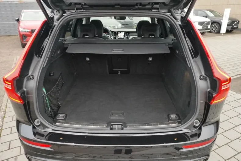 Volvo XC60 din 2023 cu 43.600 km - oferta VOL183705 - foto 11