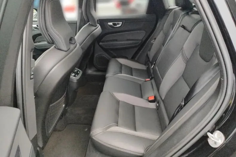 Volvo XC60 din 2023 cu 43.600 km - oferta VOL183705 - foto 20