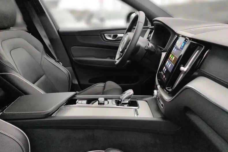 Volvo XC60 din 2023 cu 43.600 km - oferta VOL183705 - foto 22