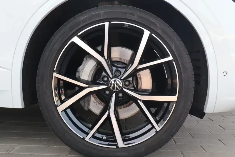 Volkswagen Touareg din 2024 cu 70.800 km - oferta VOL183707 - foto 5