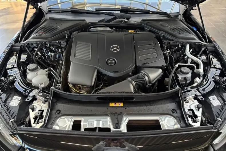 Mercedes-Benz E 200 (Clasa E) din 2024 cu 15.047 km - oferta MER183709 - foto 4