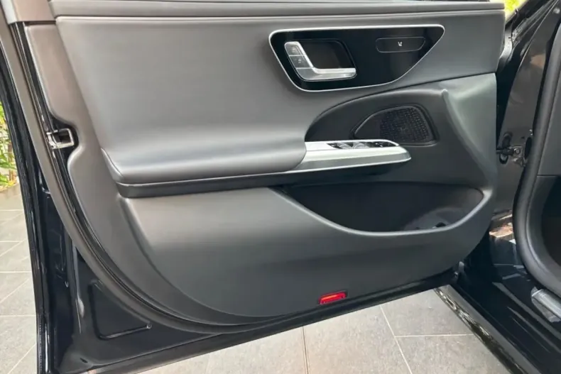 Mercedes-Benz E 200 (Clasa E) din 2024 cu 15.047 km - oferta MER183709 - foto 5