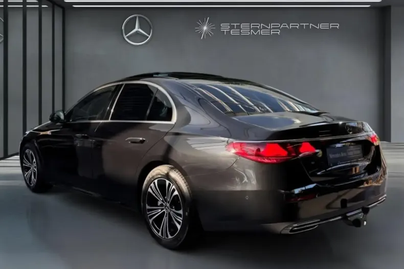 Mercedes-Benz E 200 (Clasa E) din 2024 cu 15.047 km - oferta MER183709 - foto 8