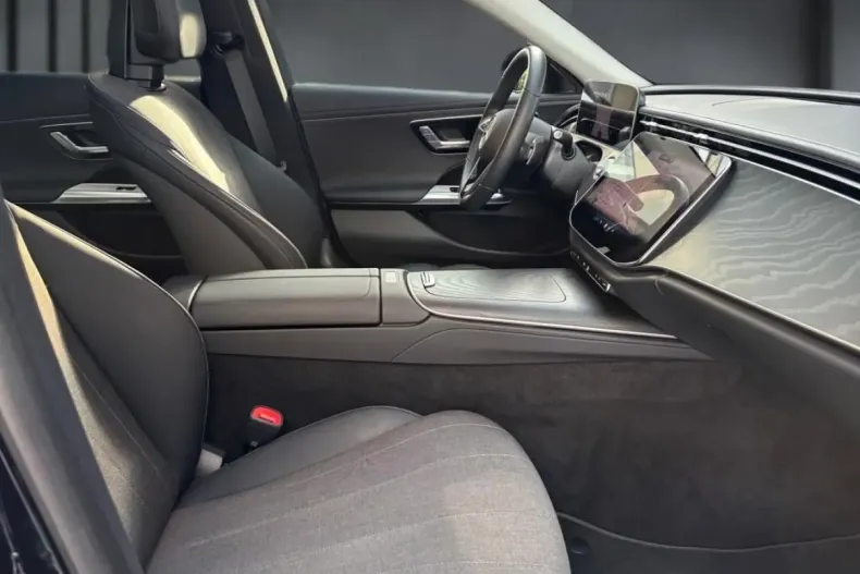 Mercedes-Benz E 200 (Clasa E) din 2024 cu 15.047 km - oferta MER183709 - foto 15