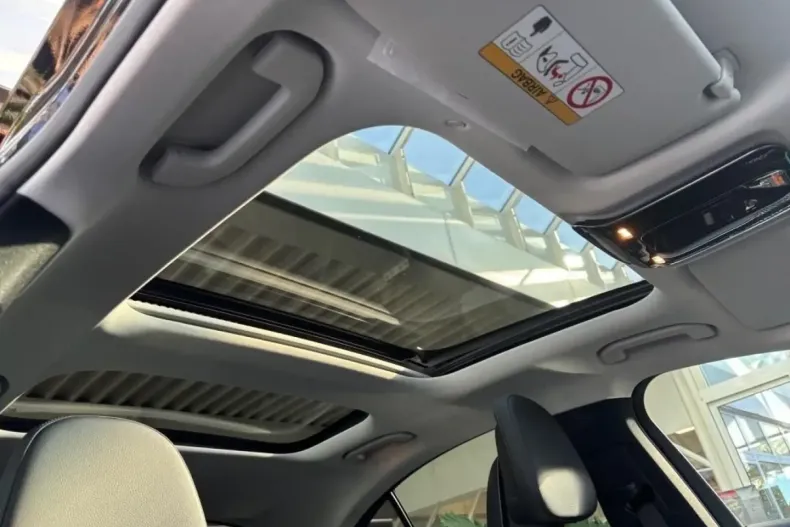 Mercedes-Benz E 200 (Clasa E) din 2024 cu 15.047 km - oferta MER183709 - foto 16