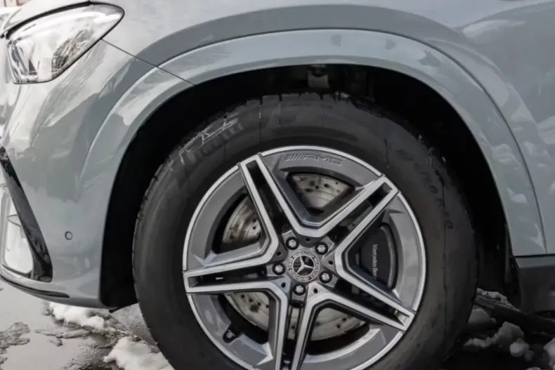 Mercedes-Benz GLE 400 (Clasa GLE) din 2025 cu 18.000 km - oferta MER183722 - foto 10