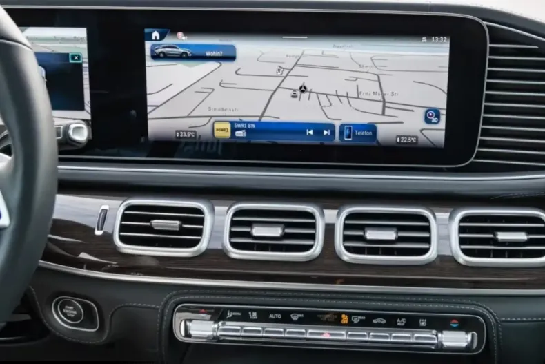 Mercedes-Benz GLE 400 (Clasa GLE) din 2025 cu 18.000 km - oferta MER183722 - foto 14