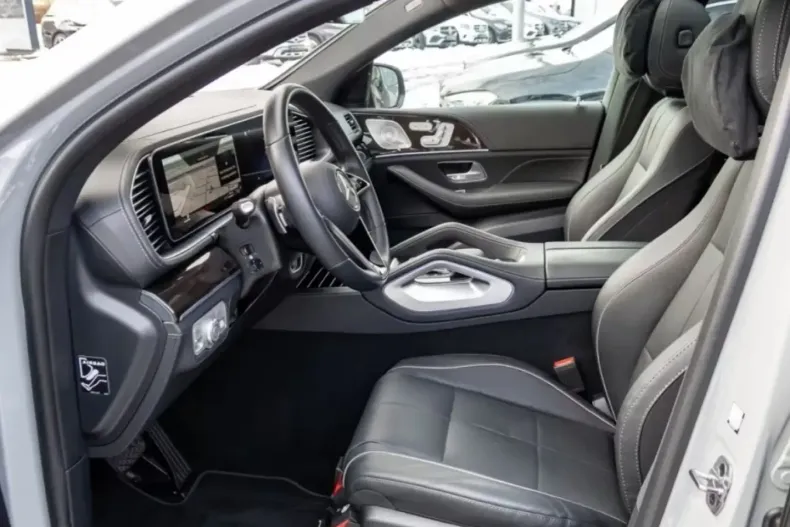 Mercedes-Benz GLE 400 (Clasa GLE) din 2025 cu 18.000 km - oferta MER183722 - foto 18