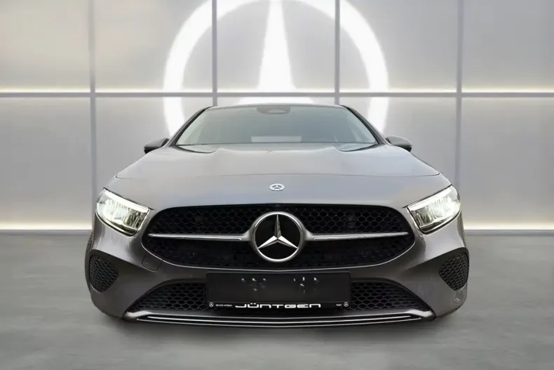 Mercedes-Benz A 180 (Clasa A) din 2024 cu 14.400 km - oferta MER183726 - foto 2