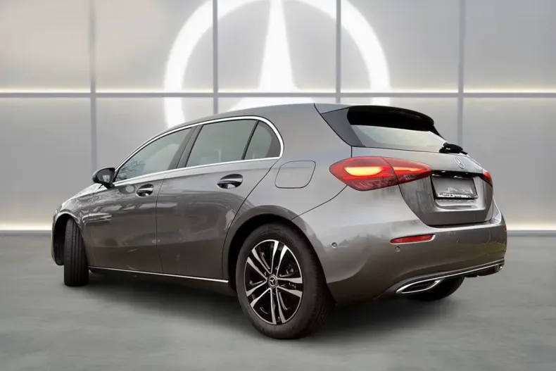 Mercedes-Benz A 180 (Clasa A) din 2024 cu 14.400 km - oferta MER183726 - foto 9