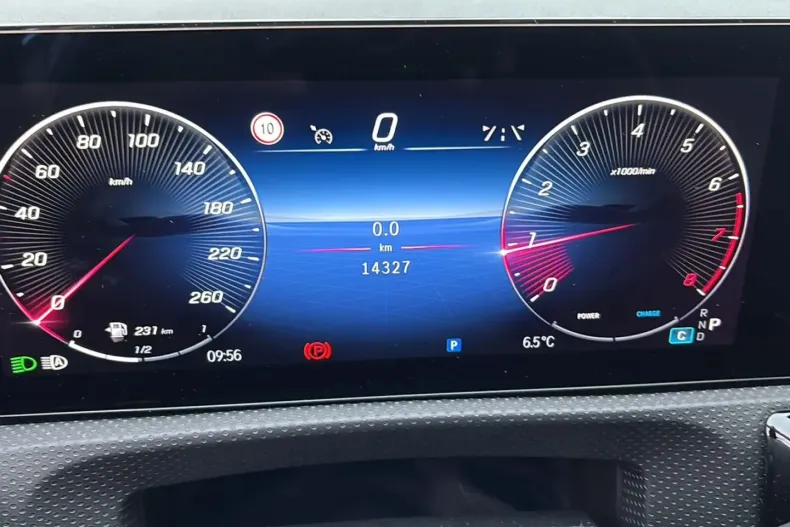 Mercedes-Benz A 180 (Clasa A) din 2024 cu 14.400 km - oferta MER183726 - foto 16