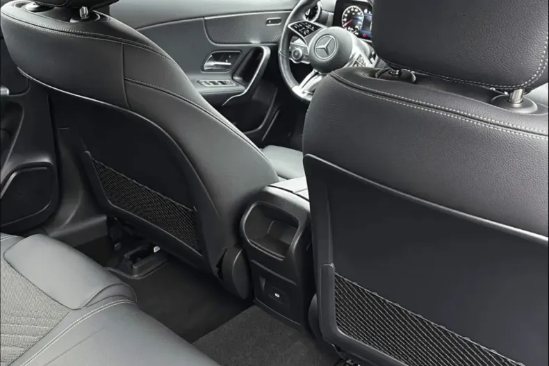 Mercedes-Benz A 180 (Clasa A) din 2024 cu 14.400 km - oferta MER183726 - foto 29