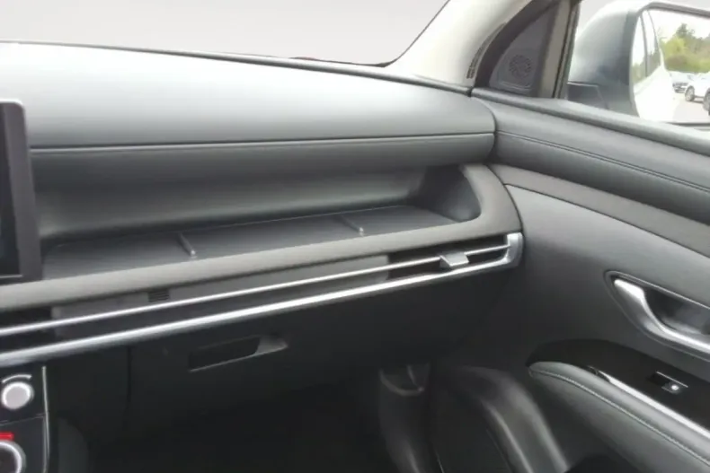 Hyundai TUCSON din 2024 cu 11.852 km - oferta HYU183727 - foto 14