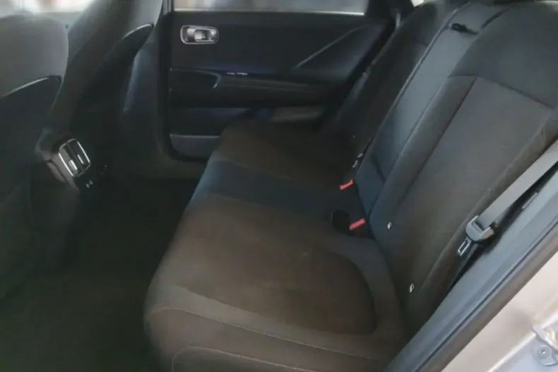 Hyundai IONIQ 6 din 2024 cu 27.600 km - oferta HYU183731 - foto 10