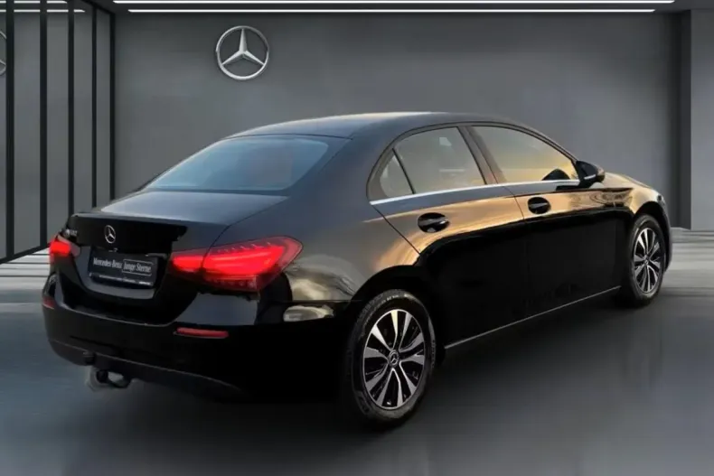 Mercedes-Benz A 180 (Clasa A) din 2024 cu 46.512 km - oferta MER183732 - foto 3