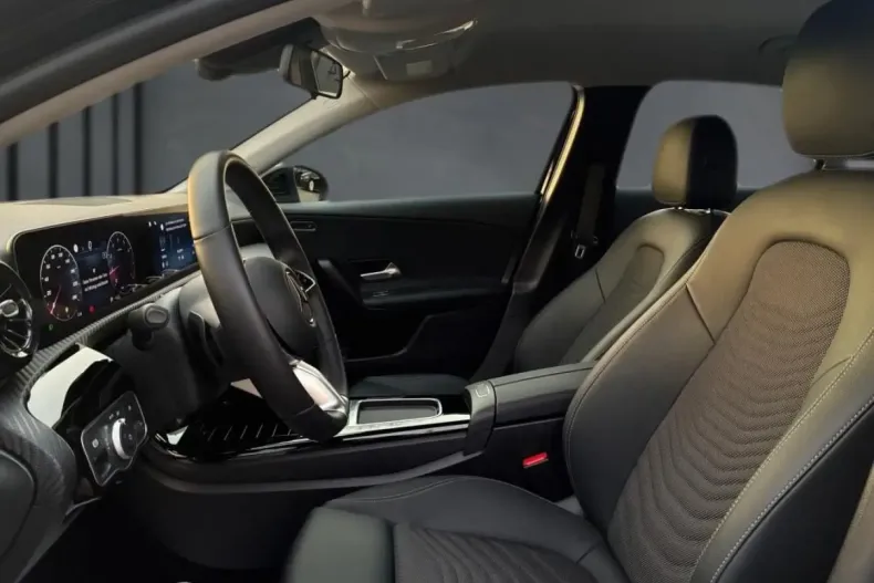 Mercedes-Benz A 180 (Clasa A) din 2024 cu 46.512 km - oferta MER183732 - foto 9