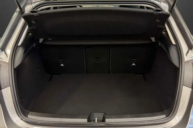 Mercedes-Benz A 180 (Clasa A) din 2024 cu 9.769 km - oferta MER183733 - foto 13