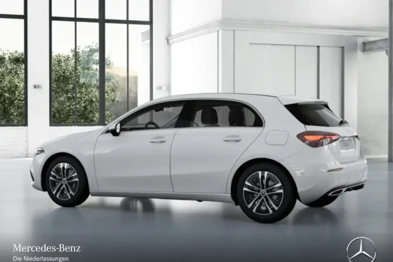 Mercedes-Benz A 180 (Clasa A) din 2024 cu 9.232 km - oferta MER183735 - foto 8