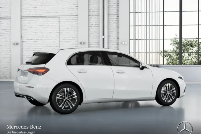 Mercedes-Benz A 180 (Clasa A) din 2024 cu 9.232 km - oferta MER183735 - foto 10