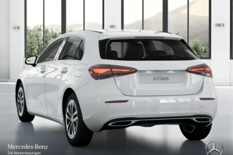 Mercedes-Benz A 180 (Clasa A) din 2024 cu 9.232 km - oferta MER183735 - foto 12