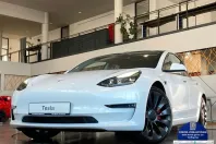 Tesla Model 3 din 2022 cu 64.505 km - oferta TES183749 - foto 1