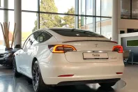Tesla Model 3 din 2022 cu 64.505 km - oferta TES183749 - foto 2