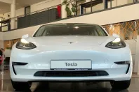 Tesla Model 3 din 2022 cu 64.505 km - oferta TES183749 - foto 4