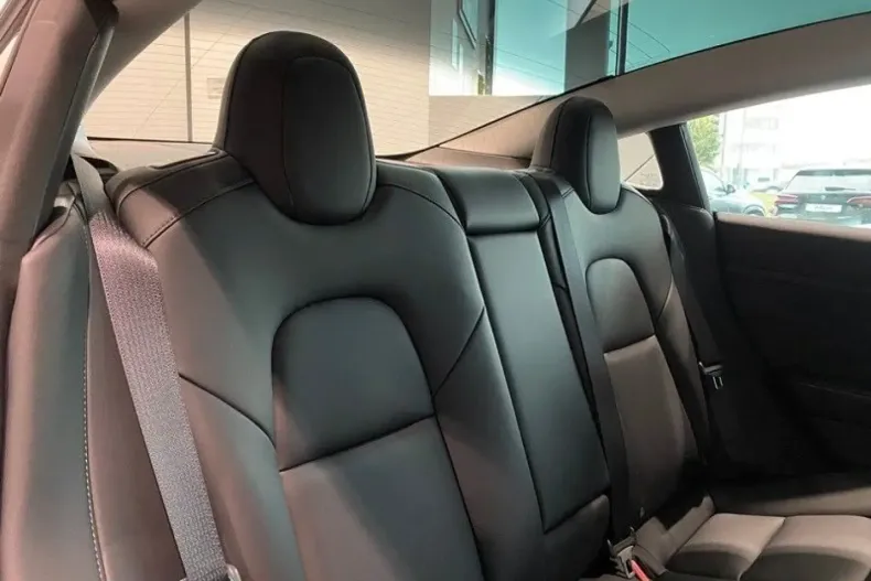 Tesla Model 3 din 2022 cu 64.505 km - oferta TES183749 - foto 19