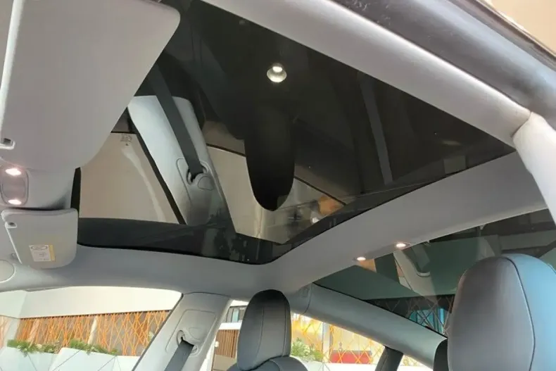 Tesla Model 3 din 2022 cu 64.505 km - oferta TES183749 - foto 24