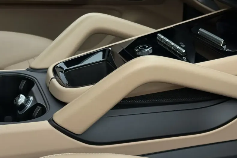 Porsche Cayenne din 2024 cu 14.700 km - oferta POR183750 - foto 9