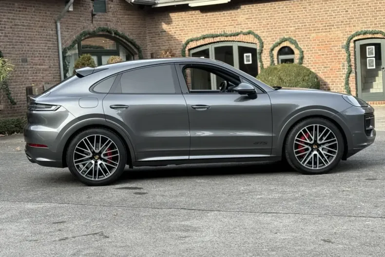 Porsche Cayenne din 2024 cu 14.700 km - oferta POR183750 - foto 20