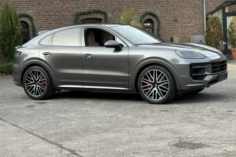 Porsche Cayenne din 2024 cu 14.700 km - oferta POR183750 - foto 21