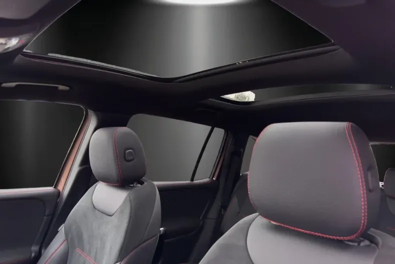 Mercedes-Benz GLB 250 (Clasa GLB) din 2024 cu 6.890 km - oferta MER183751 - foto 13