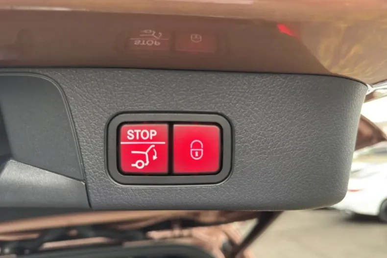 Mercedes-Benz GLB 250 (Clasa GLB) din 2024 cu 6.890 km - oferta MER183751 - foto 15