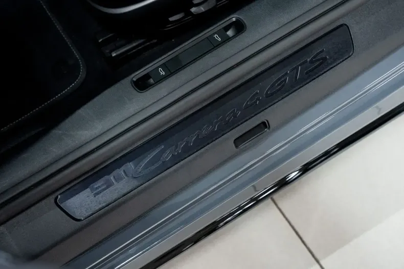 Porsche 992 din 2025 cu 5.230 km - oferta POR183758 - foto 21