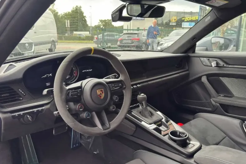 Porsche 911 din 2025 cu 3.100 km - oferta POR183759 - foto 8