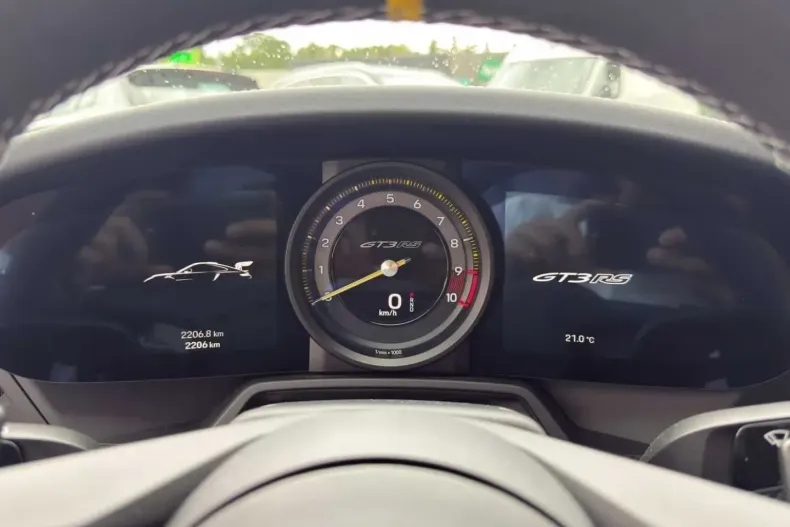 Porsche 911 din 2025 cu 3.100 km - oferta POR183759 - foto 12