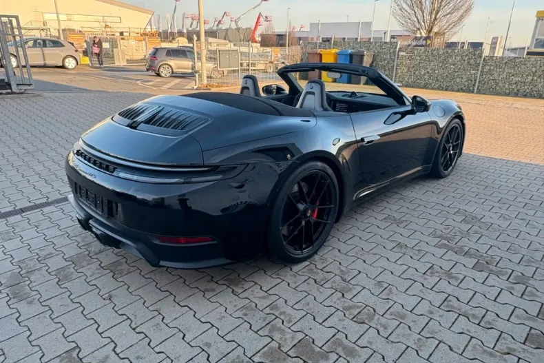 Porsche 911 din 2025 cu 15.000 km - oferta POR183763 - foto 17