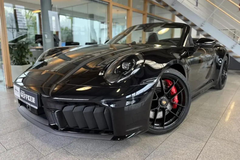 Porsche 992 din 2025 cu 2.000 km - oferta POR183766 - foto 1